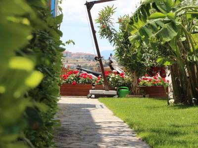 Foca Boutique Hotel - Bild 1