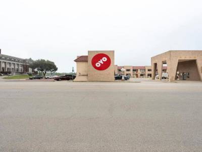 OYO Hotel Groesbeck - Bild 1