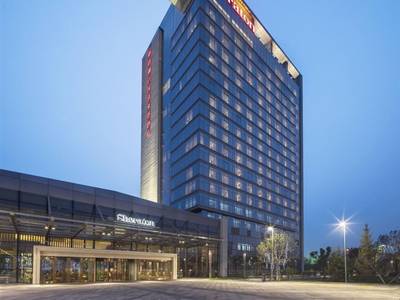 Sheraton Langfang Chaobai River Hotel - Bild 1
