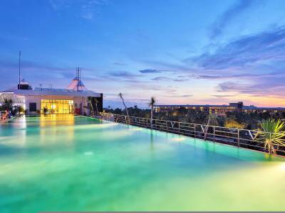 de Vins Sky Seminyak Hotel - Bild 1