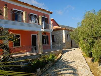 Anatoli Labreon Guesthouse - Apartments - Bild 1