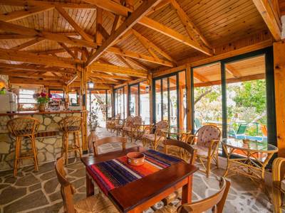 Kastro Studios & Apartments - Bild 1