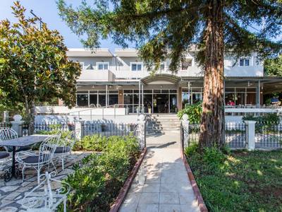 Silver Bay Hotel - Bild 1