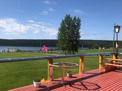 Cariboo Log Guest House - Bild 1