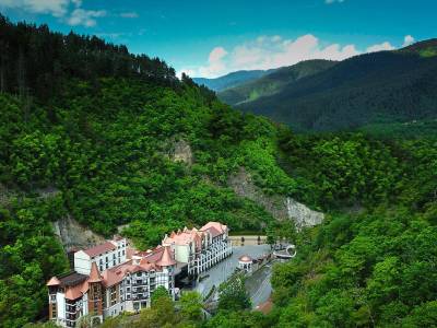Crowne Plaza Borjomi - Bild 1