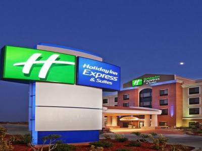 Holiday Inn Express & Suites Litchfield West - Bild 1