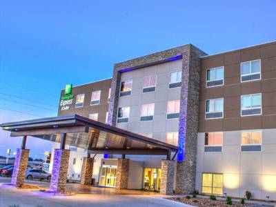 Holiday Inn Express & Suites Spencer - Bild 1