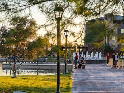 Sheraton Mesa Hotel At Wrigleyville West - Bild 1