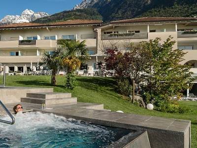 FAYN Garden Retreat Hotel - Bild 1