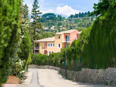 Adonis Mougins - Bild 1