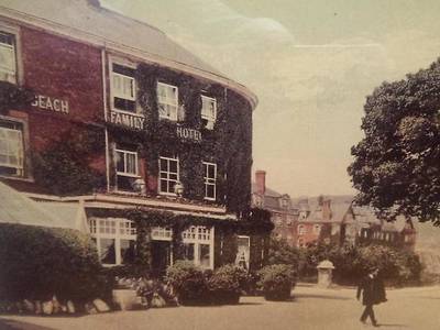 The Beach Hotel - Bild 1