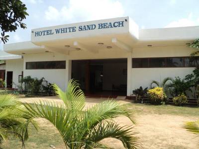 Hotel White Sand Beach - Bild 1