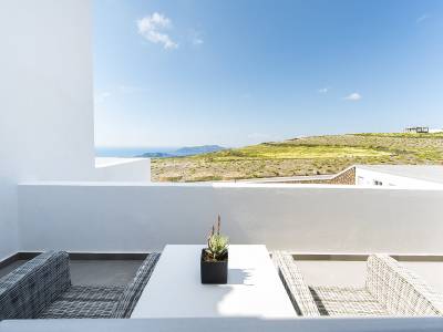 Impressive One Santorini - Bild 1