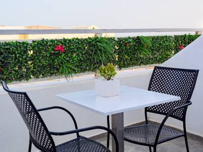 Impressive One Santorini - Bild 1