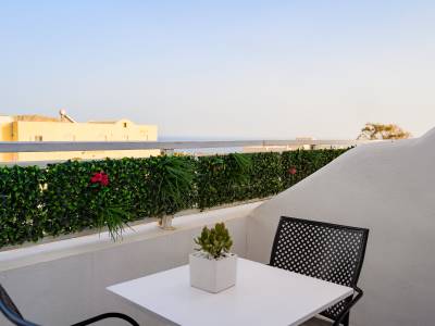 Impressive One Santorini - Bild 1