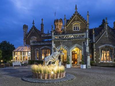 Oakley Court - Bild 1