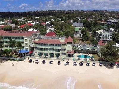 Coral Mist Beach Hotel - Bild 1