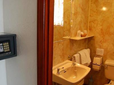 The Wight Montrene Hotel - Bild 1