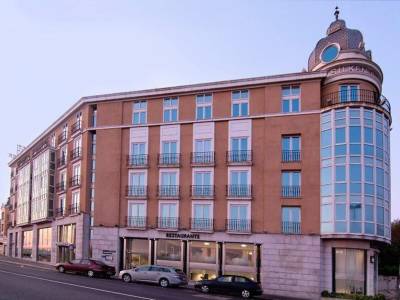 Silken Río Santander - Bild 1