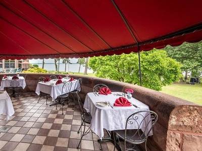 Belhurst Castle - Bild 1