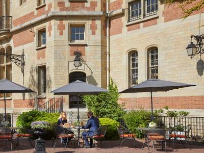 Château Jeanne & the Forest - Bild 1