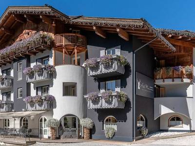 Hotel Madonnina Soraga - Val di Fassa - Bild 1
