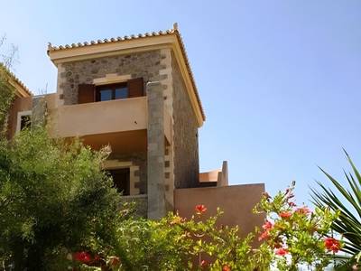 Angelina Aegina Escape - Bild 1