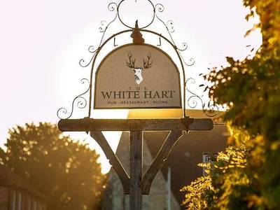 The White Hart - Bild 1