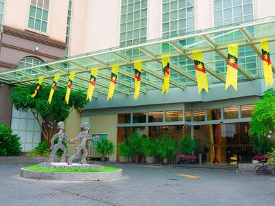 The Waterfront Hotel - Bild 1