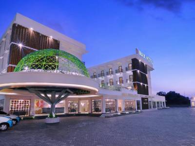 D'MAX Hotel & Convention - Bild 1