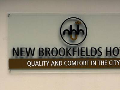 New Brookfields Hotel - Bild 1