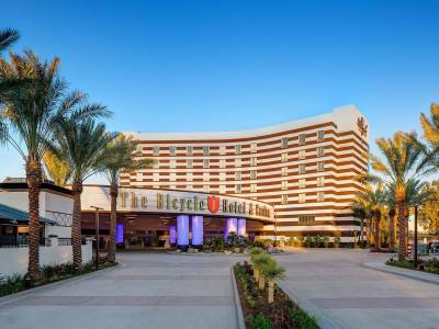 The Bicycle Casino Hotel - Bild 1