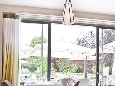 Hôtel Le Saint Gelais - Bild 1