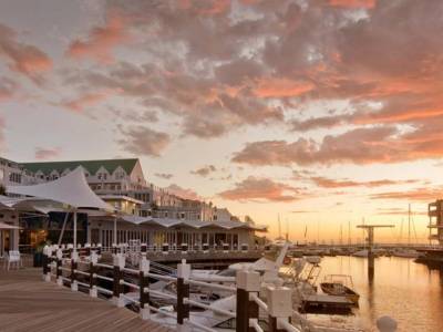 Krystal Beach Hotel - Bild 1