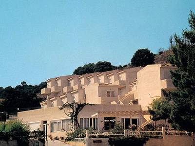 Panas Hotel - Bild 1