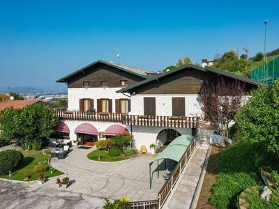 New Hotel Genziana - Bild 1