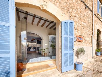 Es Corte Vell Inland Hotel - Bild 1