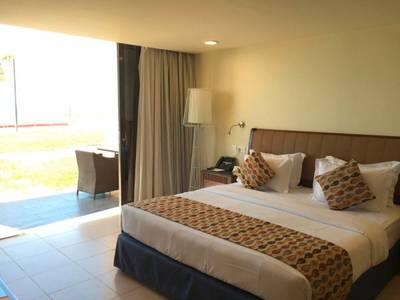 Royal L'azure Resort - Bild 1