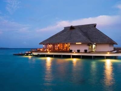 Adaaran Prestige Water Villas - Bild 1