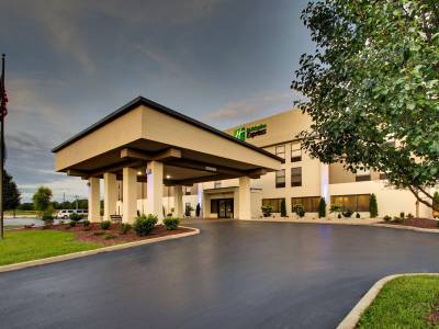 Holiday Inn Express Horse Cave - Bild 1