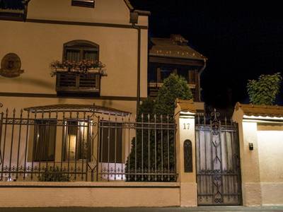 Noblesse Boutique Hotel - Bild 1