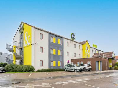 B&B HOTEL Calais Centre Saint-Pierre - Bild 1