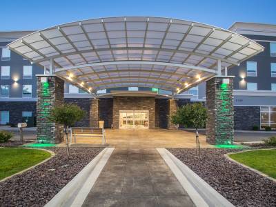 Holiday Inn Hotel & Suites Decatur-Forsyth - Bild 1