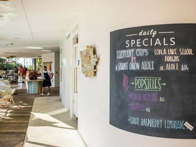 Bannisters Pavilion - Bild 1