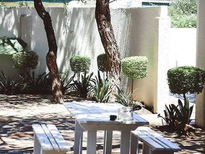 The Hedge Guesthouse - Bild 1