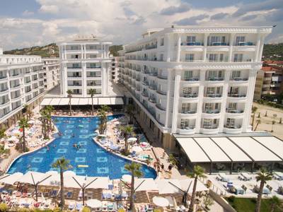 Grand Blue Fafa Resort - Bild 1