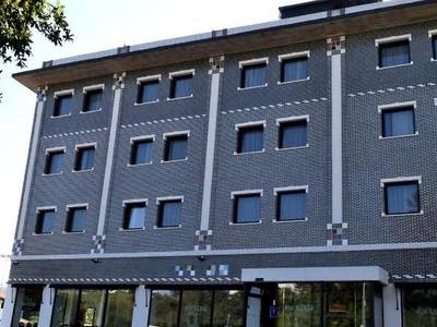 Hotel New Bilbao Airport - Bild 1