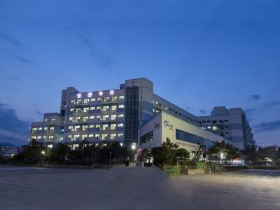 Ocean 2 You Resort Seorak Beach Hotel & Condo - Bild 1