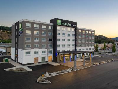 Holiday Inn Express & Suites Kelowna - East - Bild 1