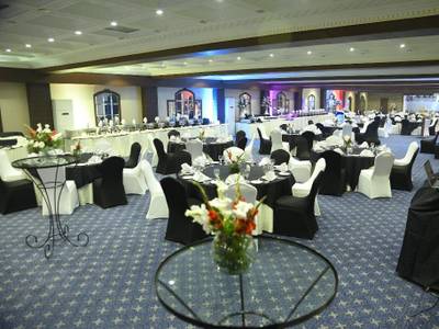 Avari Xpress Faisalabad - Bild 1